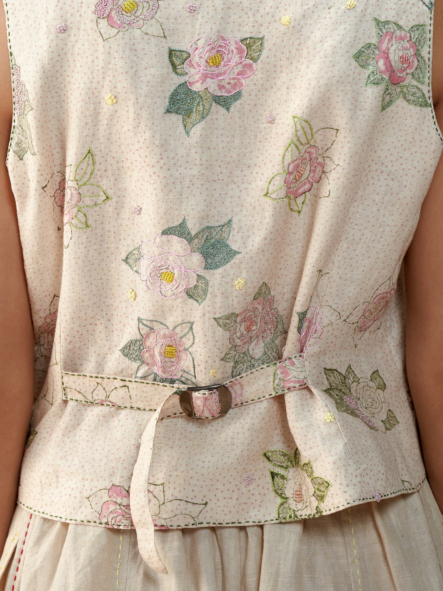 Rose de Meaux Vest